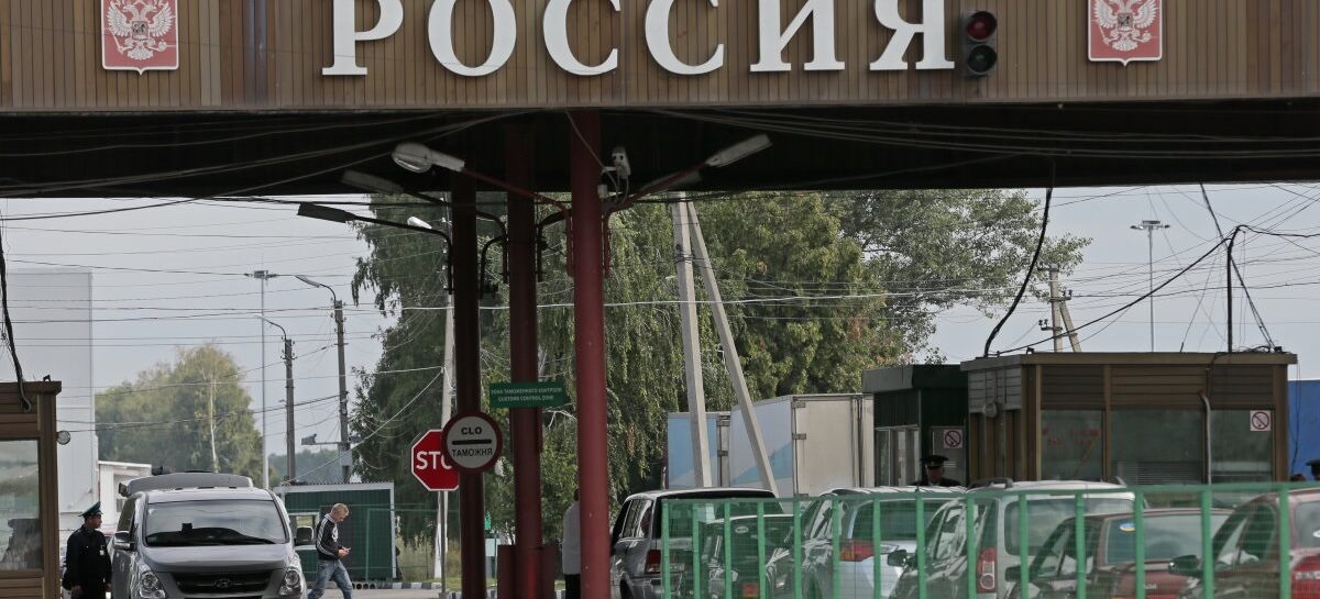 Автоперевозчиков заставят оплатить штрафы.