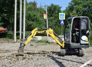 В парке в посёлке Гигант полным ходом идёт реконструкция