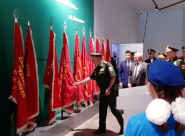Донской губернатор и министр обороны рассмотрели перспективы развития патриотического комплекса у «Самбекских высот»