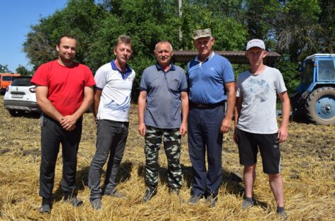 «Белозёрное»: в одном из самых стабильных хозяйств идёт хлебоуборка