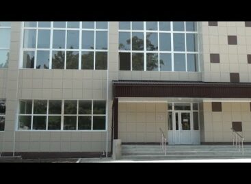 Новый учебный студенты и преподаватели Сальского индустриального техникума начали с новыми актовым залом, спортзалом и столовой