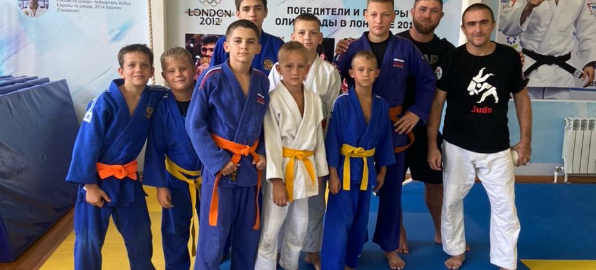 Юные дзюдоисты Сальска прошли сборы в спортивном лагере «Буревестник»