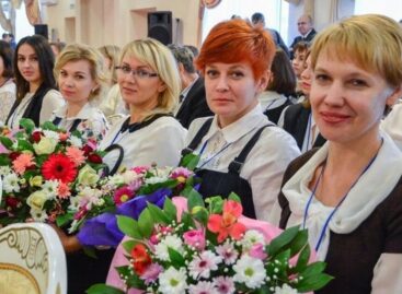 День учителя шагает по стране. В России и на Дону стартовала учительская неделя