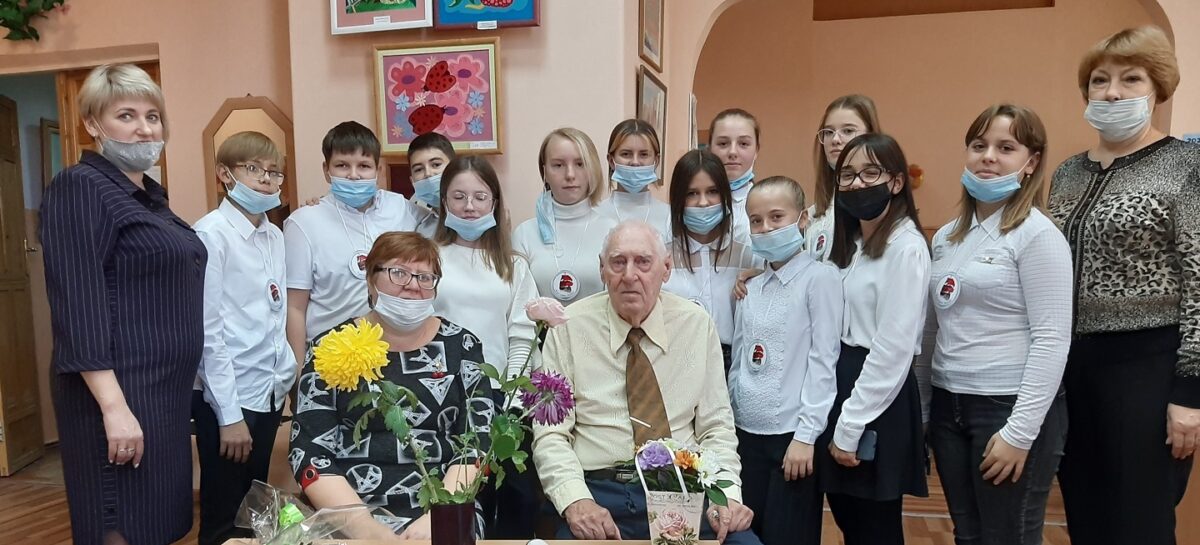 Сальских школьников пригласили встретиться с человеком, детство которого пришлось на военные годы