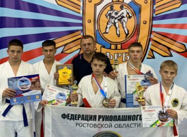Сальские рукопашники привезли три медали с «Кубка дружбы»