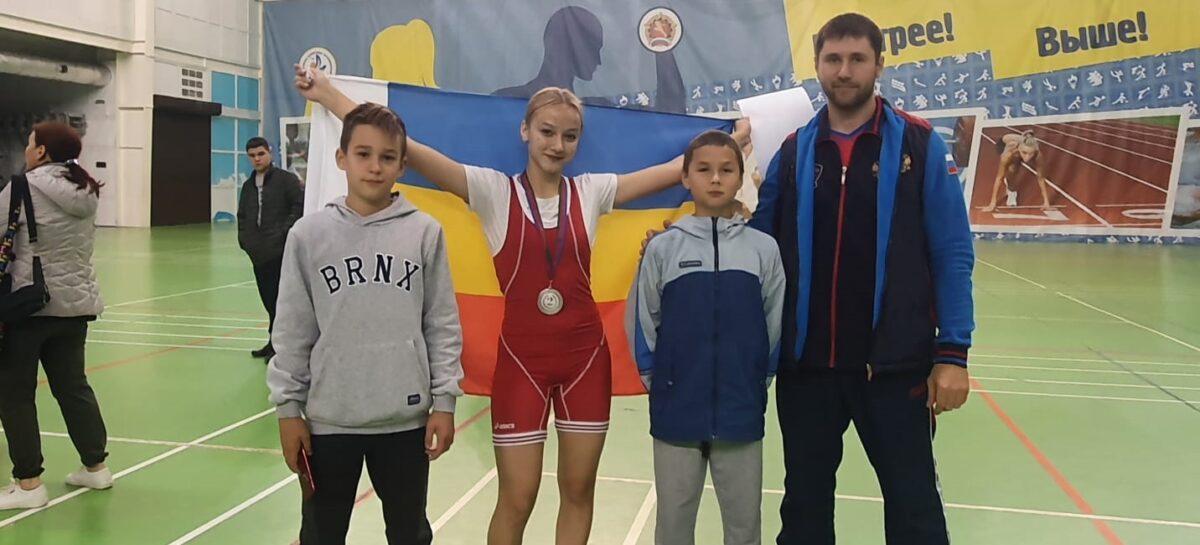 Сальские тяжелоатлеты показали силу на Кубани и в Шахтах