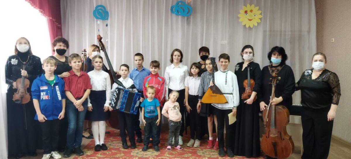 Сальские музыканты приехали в детский социально-реабилитационный Центр