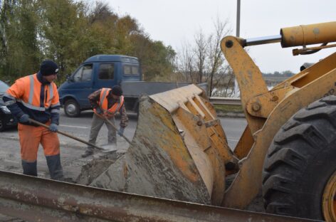Могут ли сальские автомобилисты рассчитывать, что в ближайшую зиму будут передвигаться по городу безопасно и хотя бы с относительным комфортом?