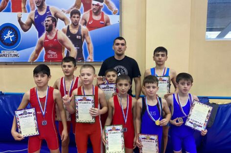 В Таганроге прошло открытое первенство по греко-римской борьбе борцовского клуба «Чемпион»