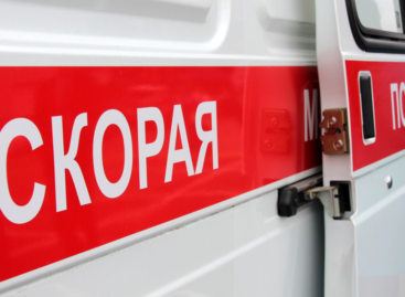 Выполняя строительные работы, сальчанин упал с крыши второго этажа