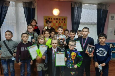 В клубе «Белая ладья» парка культуры и отдыха состоялся новогодний турнир