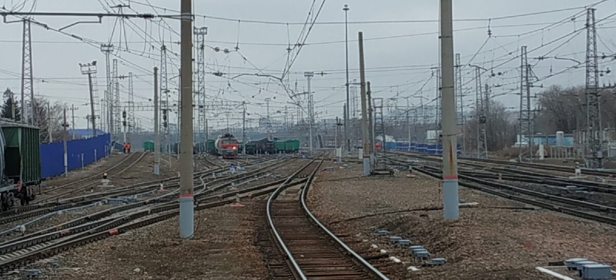 Сотрудники транспортной полиции Сальска выявили подозреваемых в краже железнодорожных деталей