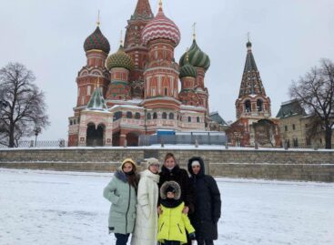 Юная жительница Сальского района побывала в столице благодаря «Ёлке желаний»