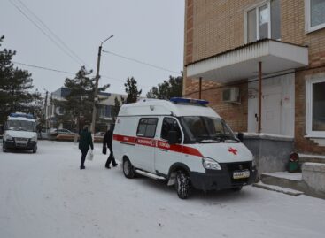 В Сальске два дружеских застолья закончились вызовом скорой помощи