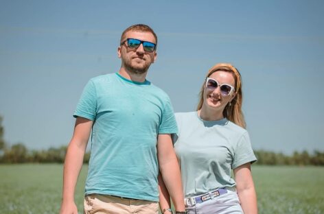 Любите и будьте любимы: пары признаются в любви своим вторым половинкам в День святого Валентина