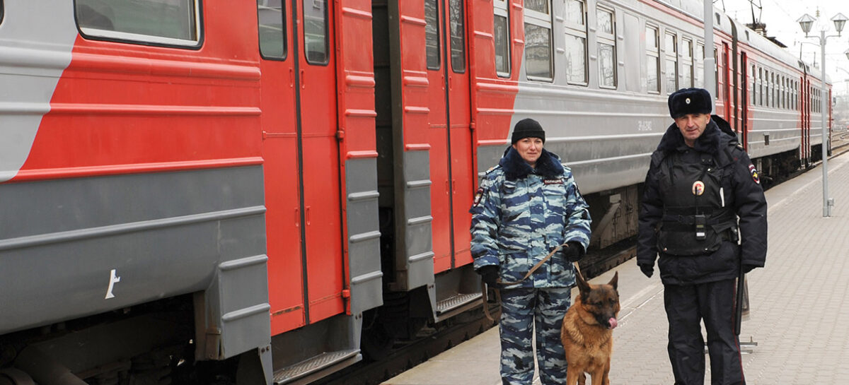 Транспортные полицейские отмечают профессиональный праздник