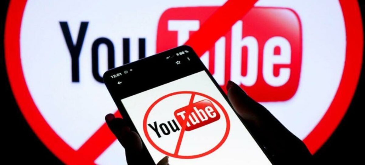 Видеохостинг YouTube, ведет блокировку каналов российских СМИ