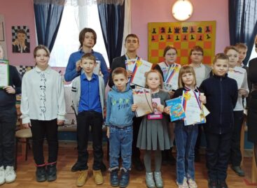 Сальские шахматисты посвятили турнир женщинам