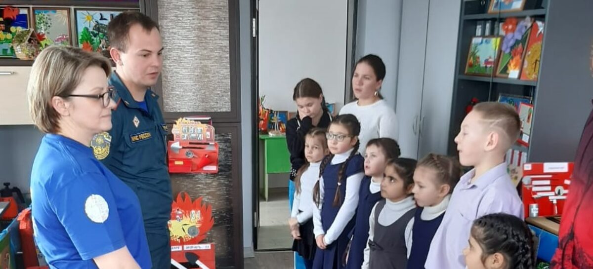 Воспитанники социально-реабилитационного Центра для несовершеннолетних Сальского района побывали на экскурсии в ВДПО