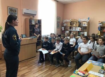 «Азбука пожарной безопасности» — такой праздник провели в Сальске для учащихся школы № 3