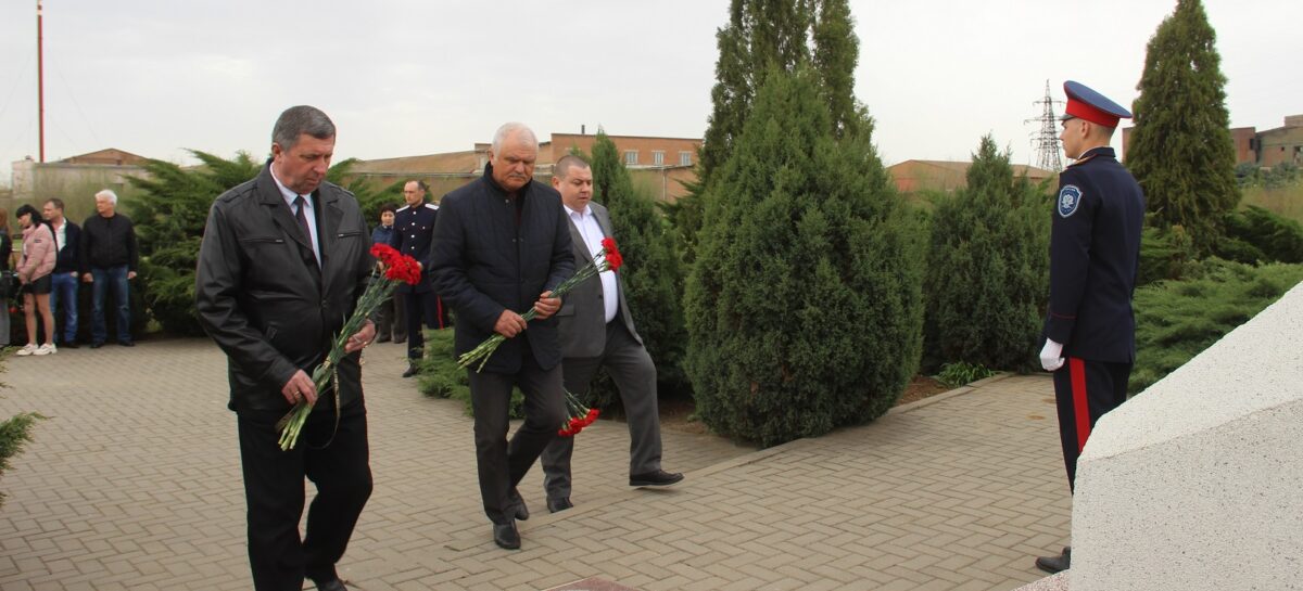 В Сальском районе почтили память жертв геноцида