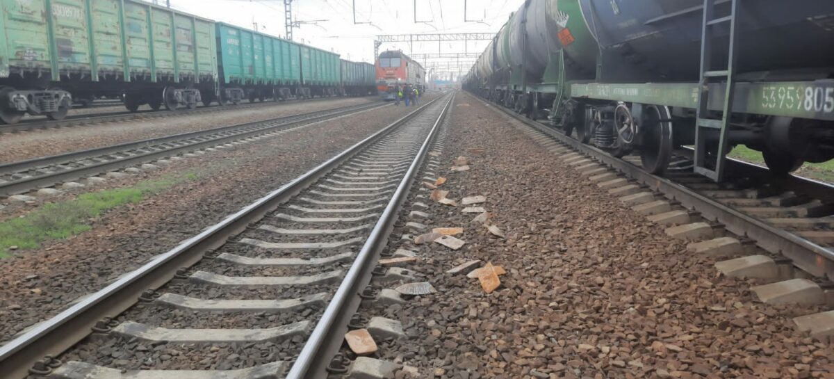 В Ростовской области транспортные полицейские выявили подозреваемых в краже чугуна из грузового поезда