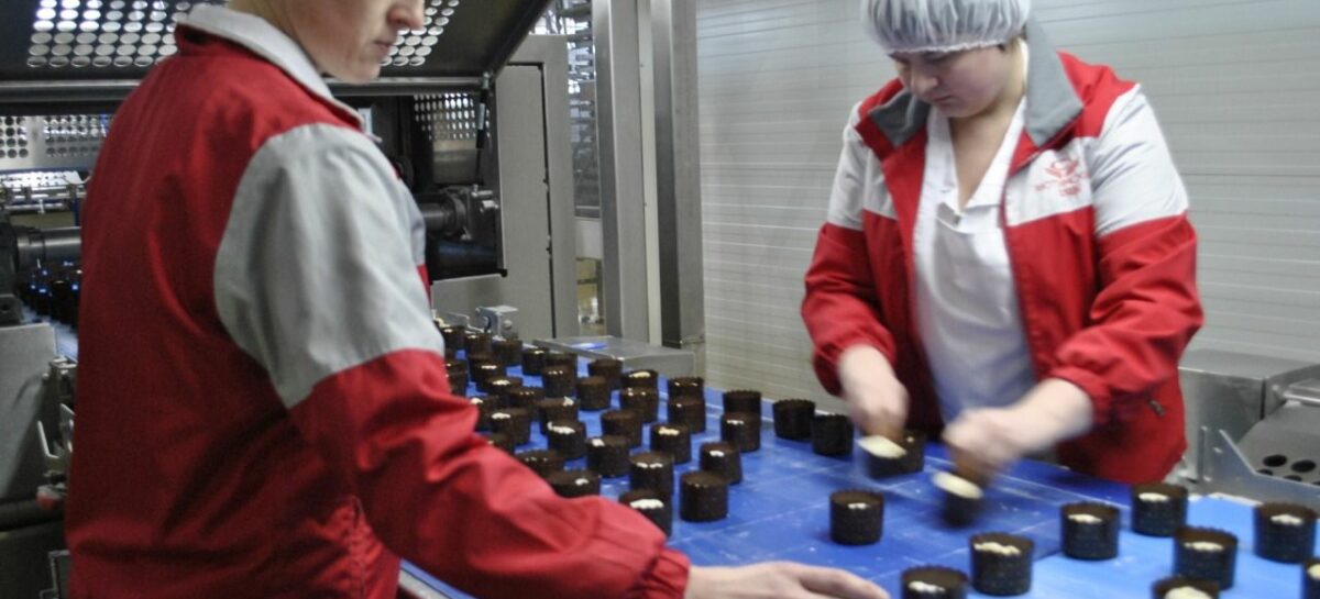 Дон отправил пасхальные куличи участникам спецоперации на Украине
