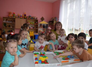 А в «Ромашке» живёт счастье: больше полувека назад открыл для детворы свои двери сельский детский сад