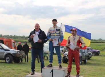 В станице Манычской Багаевского района состоялся первый этап чемпионата Ростовской области по автокроссу.