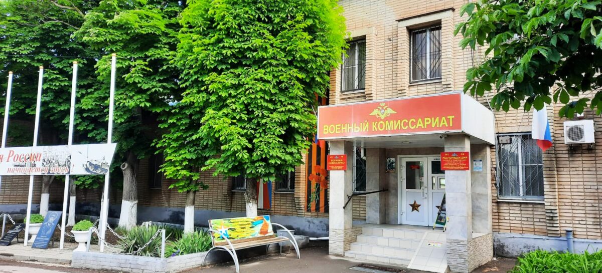 Сальским выпускникам предлагают поступать в военные вузы