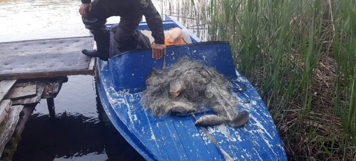 В акватории Веселовского водохранилища сотрудники транспортной полиции выявили браконьеров