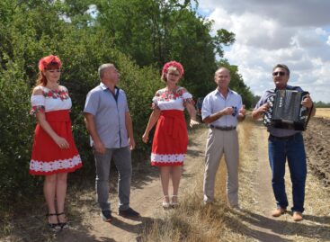 Есть хлеб, и песня есть: в СПК (СА) «Русь» завершают уборку и чествуют передовиков жатвы-2022
