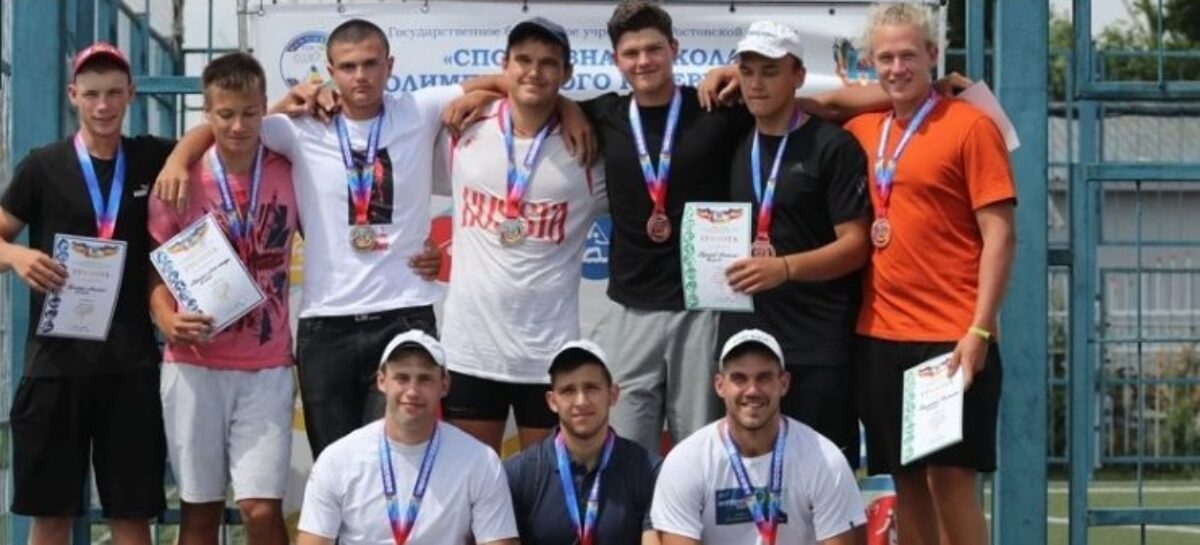 Сальские гребцы завоевали награды на регате и чемпионате области