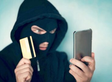 Сотрудники полиции призывают жителей Ростовской области быть бдительными!