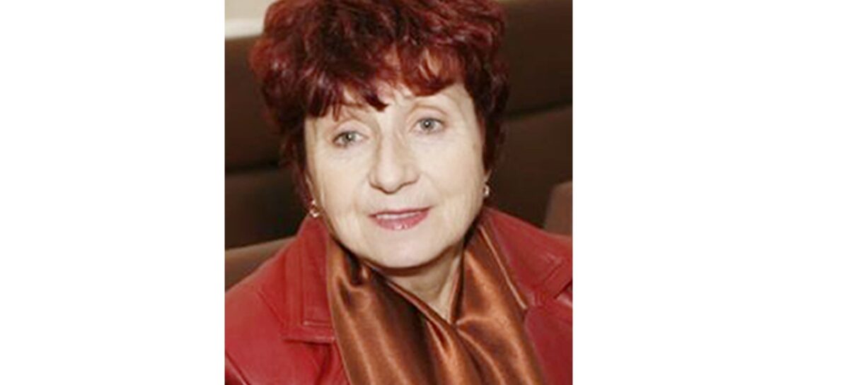Елена Гвоздик: «Мечтаю отправиться куда-нибудь вместе с ребятами с рюкзаком на плечах…»