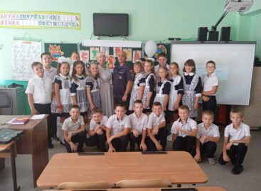Уроки безопасности 1 сентября провели областные спасатели