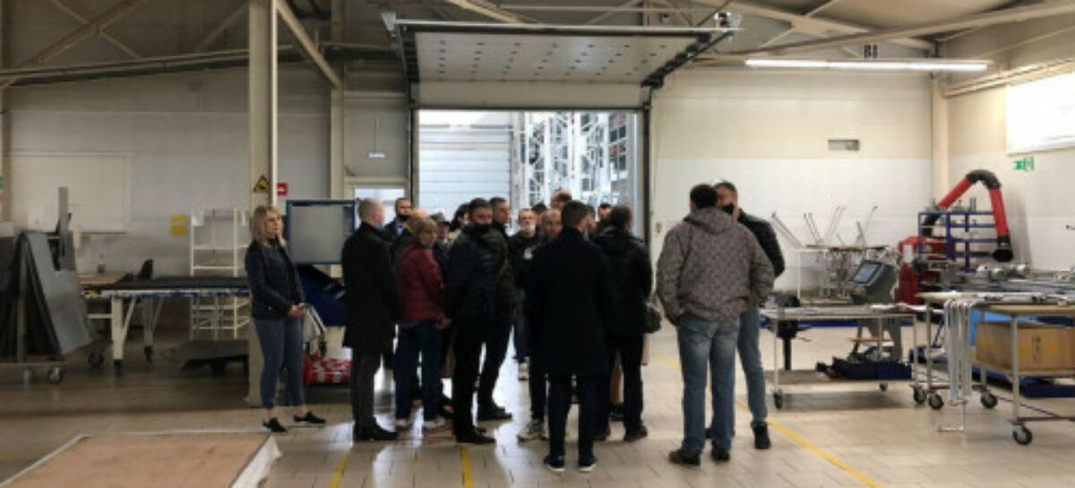 На текстильной фабрике в Шахтах оценили реализацию нацпроекта «Производительность труда»