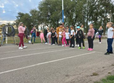 Участники образцового шоу-балета «Ренессанс» успешно сдали нормативы ГТО