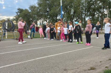 Участники образцового шоу-балета «Ренессанс» успешно сдали нормативы ГТО