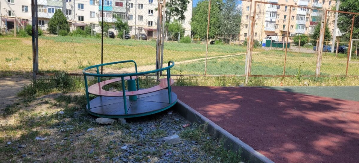 Люди, будьте же людьми: в Сальске участились случаи порчи общественного имущества