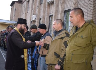 Ждём с победой, мужики!»: в Сальске состоялись очередные проводы мобилизованных граждан.