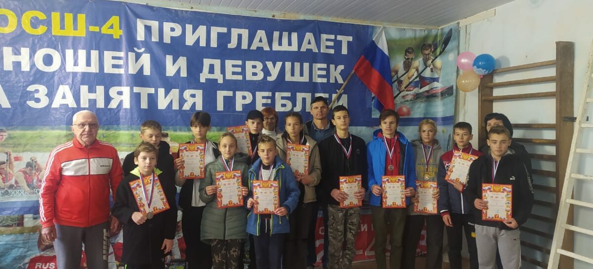 Сальские гребцы достигли успехов