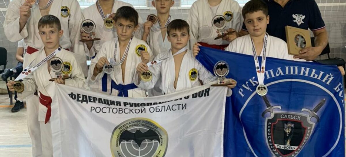 Посвятили разведчикам: в Аксае провели открытый турнир среди юношей 12-13, 14-15 и 16-17 лет