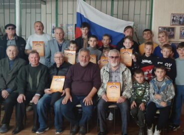 В поддержку солдат: в клубе «Белая Ладья» парка культуры и отдыха прошли открытые шашечный и шахматный турниры