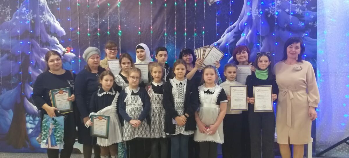В фойе РДК им. Р.В. Негребецкого в Сальске открылась «Новогодняя мастерская»