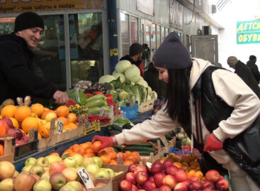 В ожидании Нового года: о ценах на продукты и не только — съемочная группа прошлась по рынку