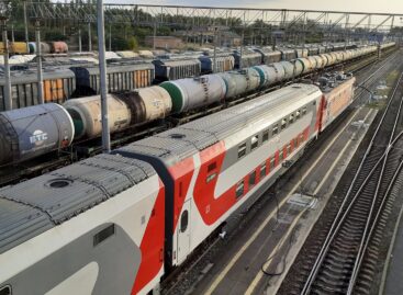 На станции Сальск с рельсов сошёл грузовой локомотив