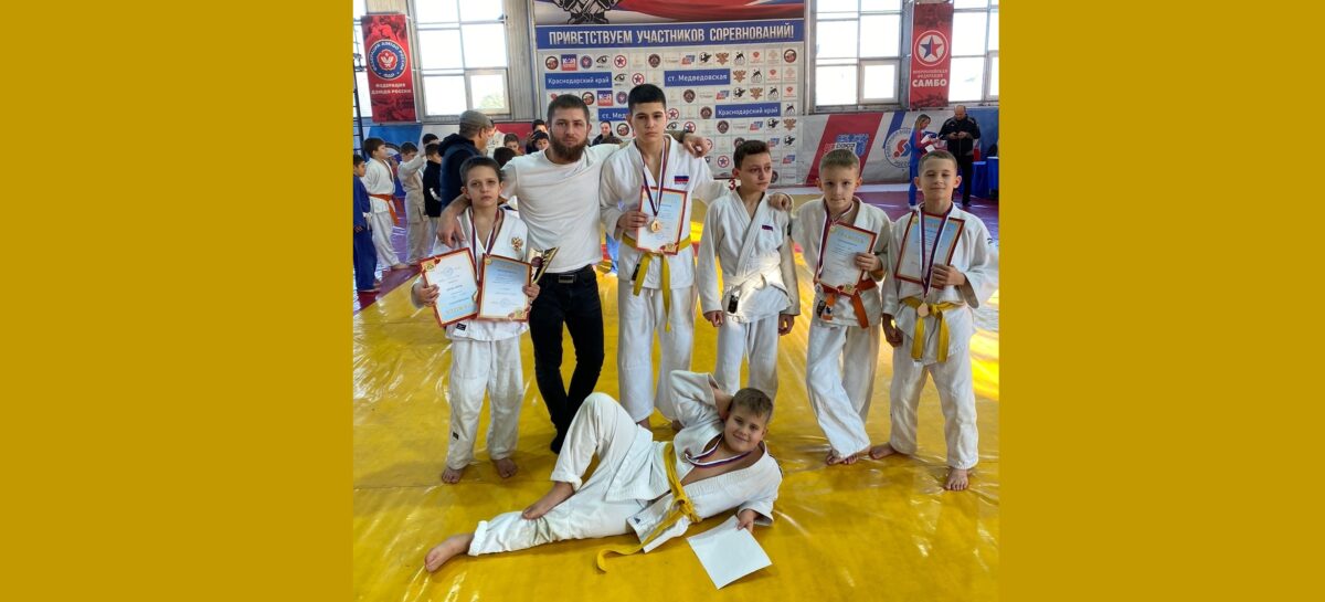 Сальские дзюдоисты победили в Медведовской