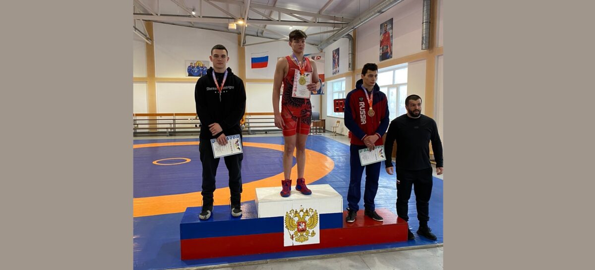 Сальский борец взял «серебро» первенства Дона