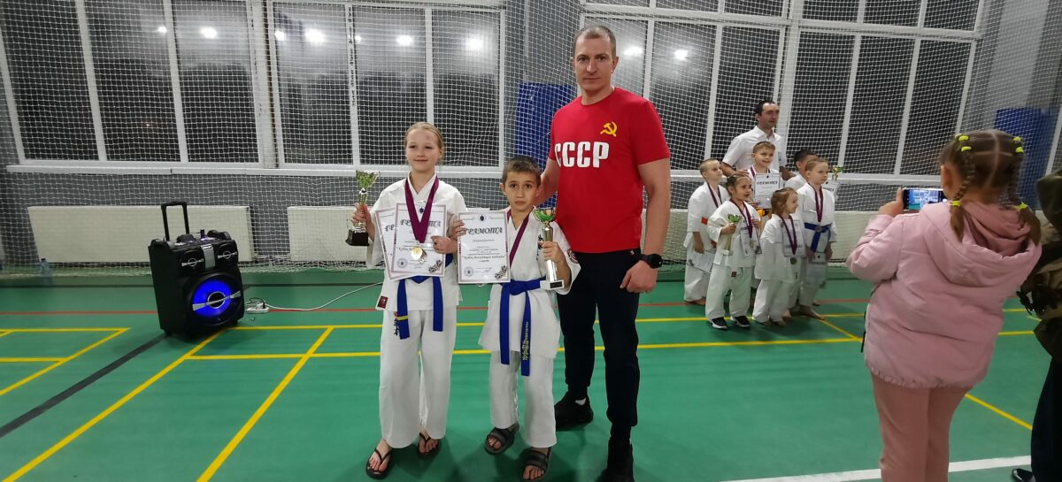 Ката и кумитэ: сальские спортсмены заняли первые места в Ставрополе
